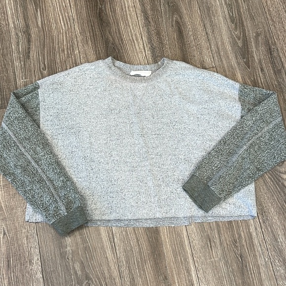 Cozy Cropped Long Sleeve Top - Picture 3 of 5